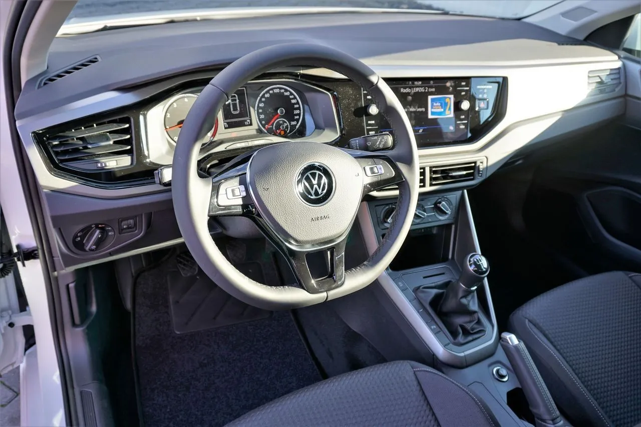 Volkswagen Polo 1.0 TSI Sitzheizung Bluetooth...  Image 5