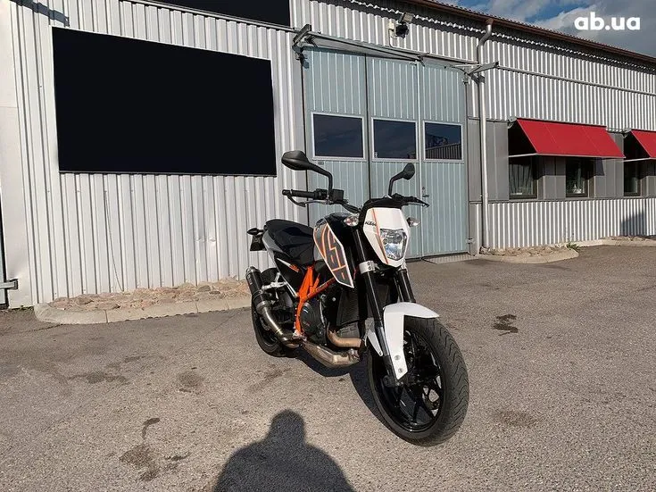 KTM 690 Image 6